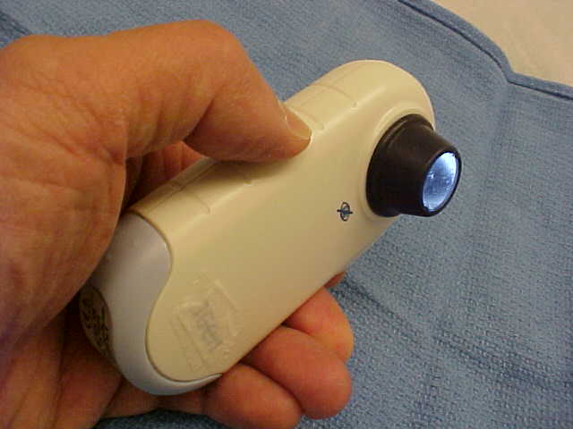 Dermatoscope used to examine pigmented skin lesions SimpleMed