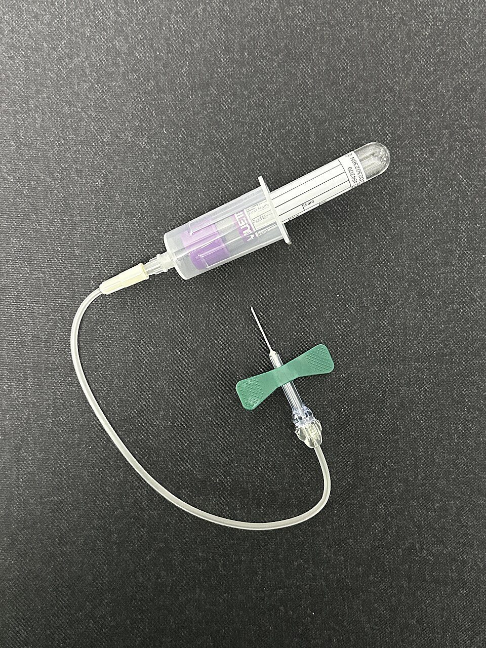 Vacutainer needle holder with a blood collection tube SimpleMed